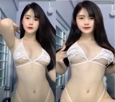 Я соблазняю тебя сексуальным бюстом