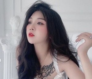 Ngoc Lan очаровательна, чтобы присоединиться к горячей игре со своим любовником